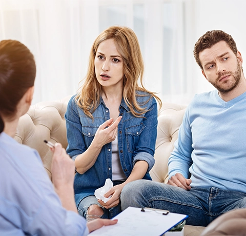 cbt focuses on recognizing and changing negative thought patterns